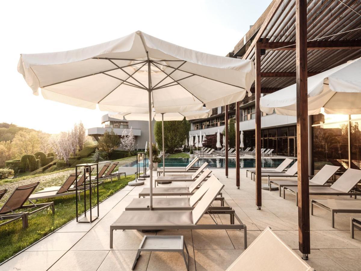 Falkensteiner Balance Resort Stegersbach - Adults Only Εξωτερικό φωτογραφία The pool at the Hotel